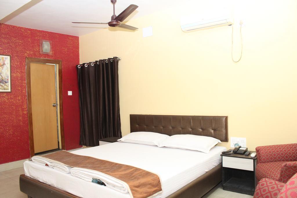 Hotel Bengal International Shiliguri Zimmer foto